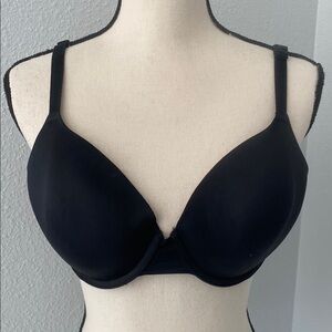 Victoria’s Secret PINK Classic Black Wear Everywhere T-shirt Underwire Bra